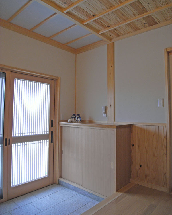 田畑の下足収納.jpg