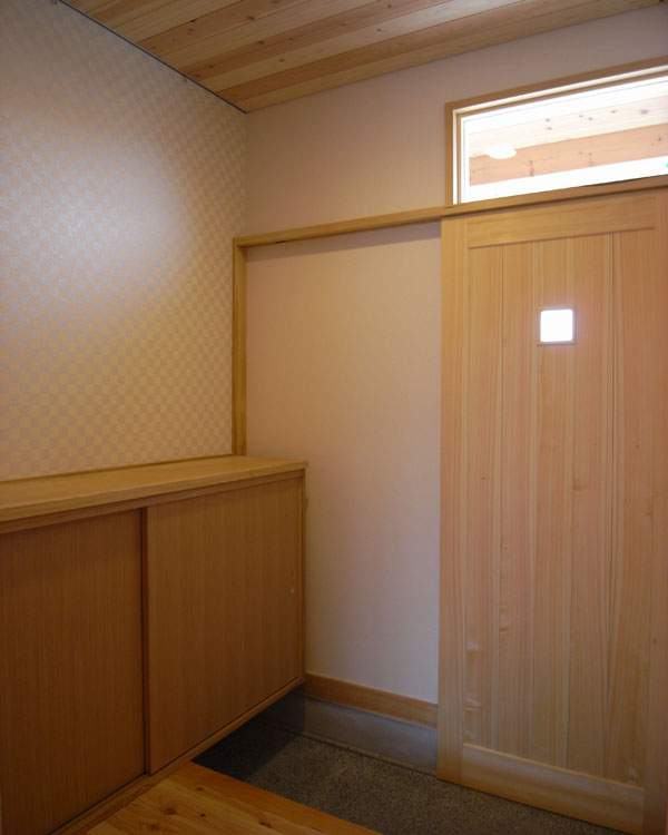 高尾の下足収納.jpg